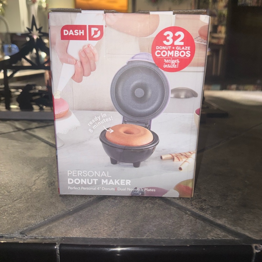 Dash Personal Donut Maker